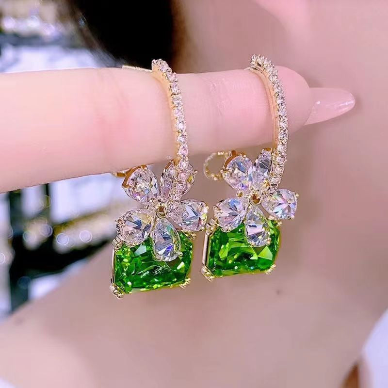 【✨Each Earring Is Only $7.49✨】Green Flower Crystal Earrings