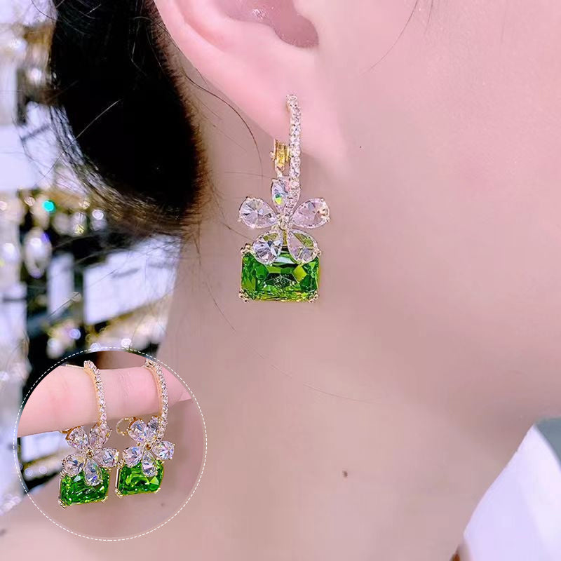 【✨Each Earring Is Only $7.49✨】Green Flower Crystal Earrings