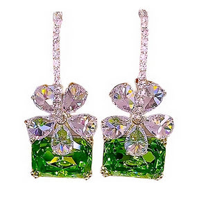 【✨Each Earring Is Only $7.49✨】Green Flower Crystal Earrings